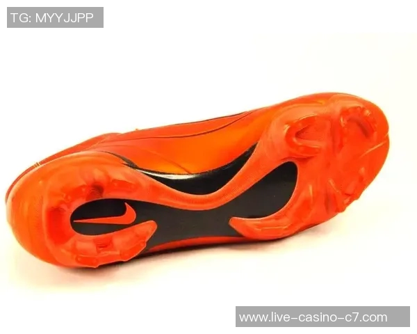 探索kelme足球鞋的卓越性能与舒适体验助你在赛场上大放异彩